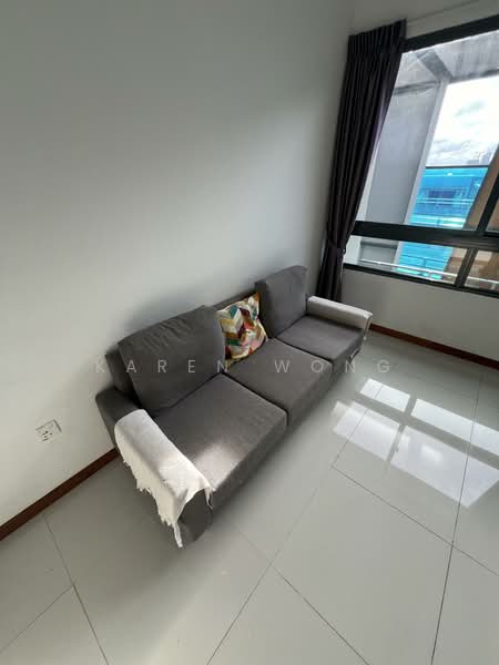 Presto @ Upper Serangoon, 528 Upper Serangoon Road, 2 Bedrooms, 915 sqft, Condominium For Rent, by Karen Wong, 500111141 - Living Room - PropertyGuru.com.sg