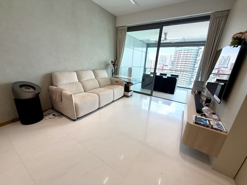 Concourse Skyline, 300 Beach Road, 2 Bedrooms, 1,152 sqft, Condominium For Sale, by Gina Tng, 500111153 - Living Room - PropertyGuru.com.sg