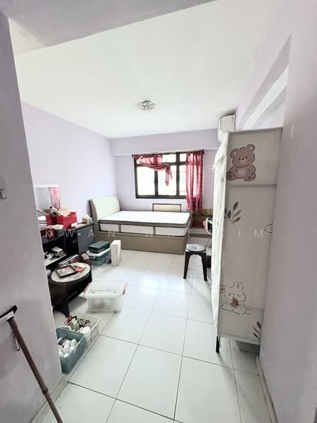 677 Choa Chu Kang Crescent, 677 Choa Chu Kang Crescent, 3 Bedrooms, 1,130 sqft, HDB Flat For Sale, by Kwan Wai Kim, 500111158 - Bedroom - PropertyGuru.com.sg