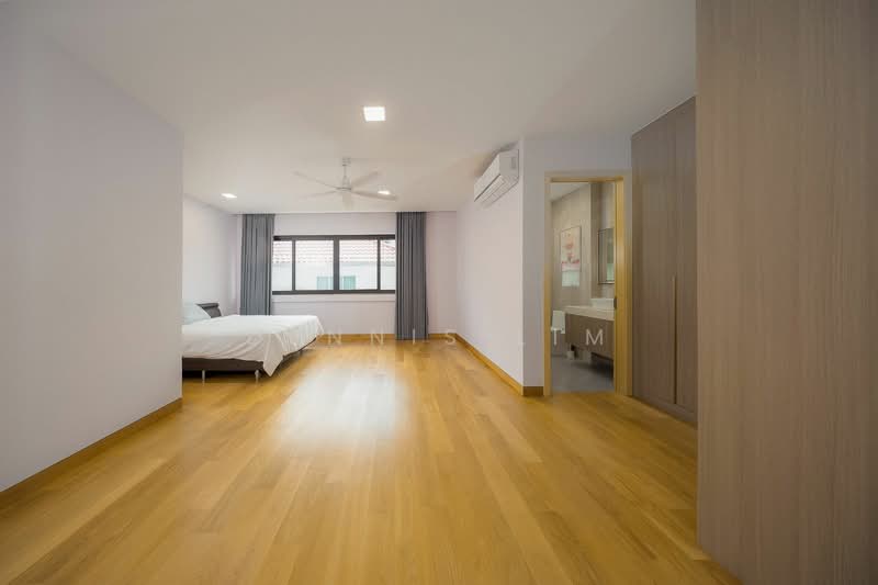 Chartwell Drive Semi-D, , 8 Bedrooms, 9,600 sqft, Semi-Detached House For Sale, by Dennis Lim, 500111159 - Bedroom - PropertyGuru.com.sg