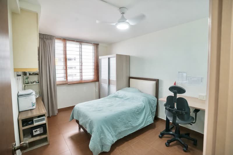 240 Serangoon Avenue 2, 240 Serangoon Avenue 2, 3 Bedrooms, 1,130 sqft, HDB Flat For Sale, by Glenn Choo, 500111167 - Bedroom - PropertyGuru.com.sg