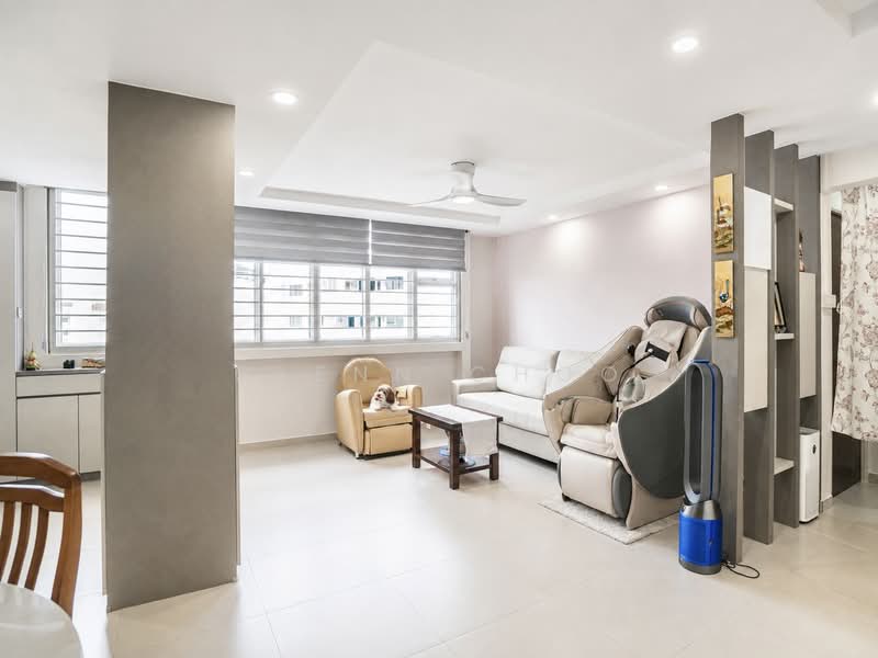 240 Serangoon Avenue 2, 240 Serangoon Avenue 2, 3 Bedrooms, 1,130 sqft, HDB Flat For Sale, by Glenn Choo, 500111167 - Living Room - PropertyGuru.com.sg