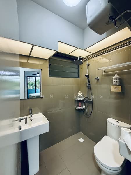 308C Punggol Walk, 308C Punggol Walk, 3 Bedrooms, 1,206 sqft, HDB Flat For Rent, by John Chong, 500111174 - Bathroom - PropertyGuru.com.sg