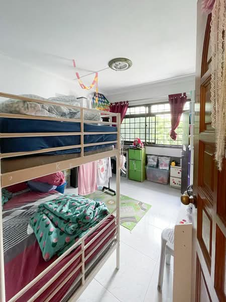769 Woodlands Drive 60, 769 Woodlands Drive 60, 4 Bedrooms, 1,323 sqft, HDB Flat For Rent, by Kevin Lim, 500111177 - Bedroom - PropertyGuru.com.sg