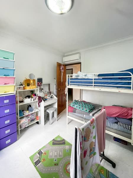 769 Woodlands Drive 60, 769 Woodlands Drive 60, 4 Bedrooms, 1,323 sqft, HDB Flat For Rent, by Kevin Lim, 500111177 - Bedroom - PropertyGuru.com.sg