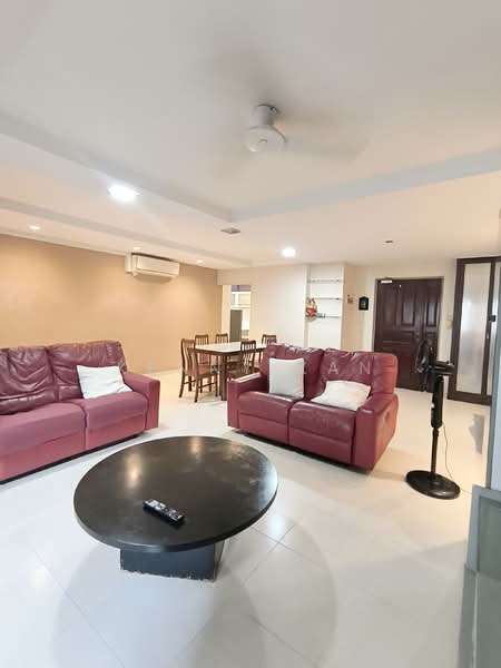 323C Sengkang East Way, 323C Sengkang East Way, 3 Bedrooms, 1,184 sqft, HDB Flat For Rent, by Kenny Kan, 500111199 - Living Room - PropertyGuru.com.sg