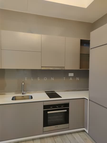 J Gateway, 2 Gateway Drive, 2 Bedrooms, 678 sqft, Condominium For Sale, by Elson Tan, 500111201 - Kitchen - PropertyGuru.com.sg