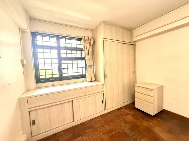 124 Lorong 1 Toa Payoh, 124 Lorong 1 Toa Payoh, 2 Bedrooms, 850 sqft, HDB Flat For Sale, by Susan Lee, 500111206 - Bedroom - PropertyGuru.com.sg