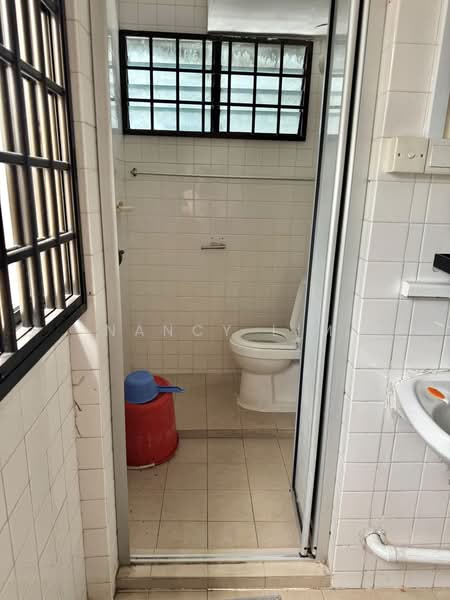 509 Bedok North Street 3, 509 Bedok North Street 3, Studio, 350 sqft, HDB Flat For Rent, by Nancy Lim, 500111207 - Bathroom - PropertyGuru.com.sg