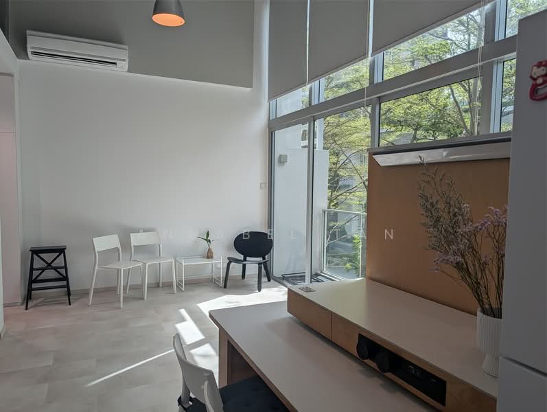 Regency Suites, 36 Kim Tian Road, 2 Bedrooms, 950 sqft, Apartment For Rent, by ANNABEL TAN, 500111217 - Living Room - PropertyGuru.com.sg