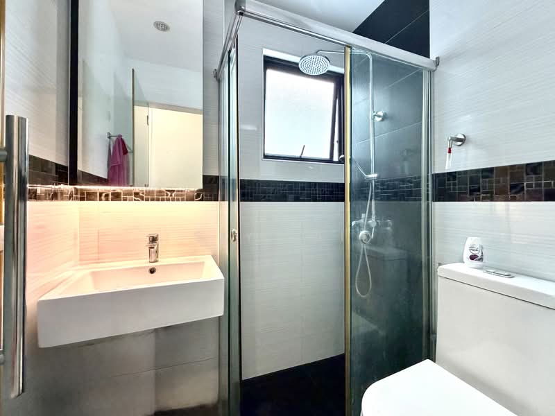 Le Conney Park, 87 Lorong L Telok Kurau, 3 Bedrooms, 1,087 sqft, Apartment For Sale, by Sky Lai, 500111229 - Bathroom - PropertyGuru.com.sg