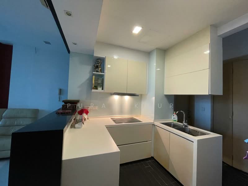 Tanglin Regency, 381 Tanglin Road, 3 Bedrooms, 1,108 sqft, Condominium For Rent, by Puran Kaur, 500111239 - Kitchen - PropertyGuru.com.sg