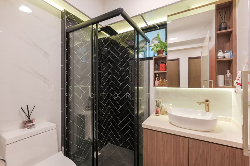 178D Rivervale Crescent, 178D Rivervale Crescent, 3 Bedrooms, 1,001 sqft, HDB Flat For Sale, by Victor Tan, 500111246 - Bathroom - PropertyGuru.com.sg