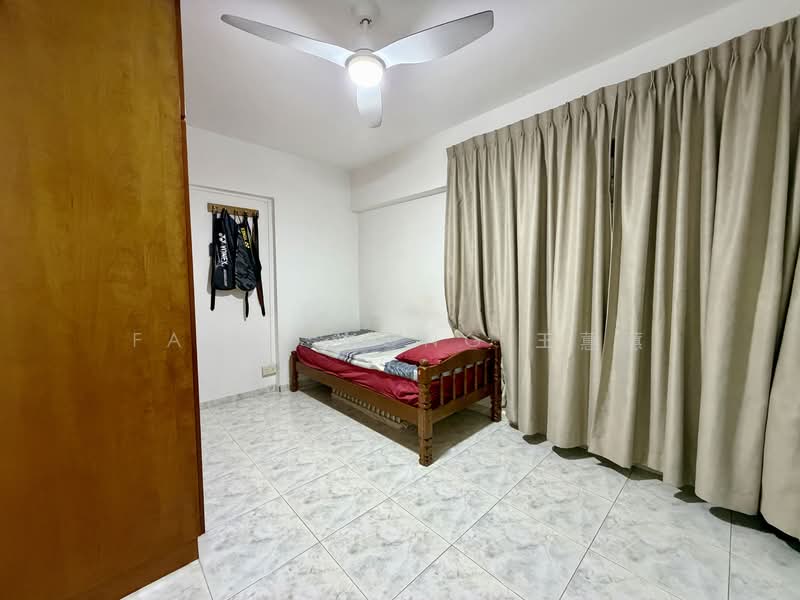 104 Bukit Purmei Road, 104 Bukit Purmei Road, 2 Bedrooms, 828 sqft, HDB Flat For Sale, by Faith Wong 王蕙蕙, 500111261 - Bedroom - PropertyGuru.com.sg