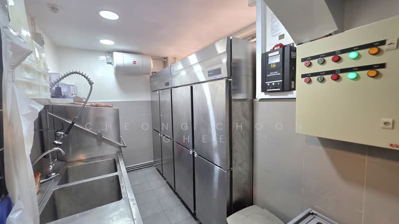 Exquisite Ground-Floor Shophouse on Duxton Road: Premium Frontage & High Visibility, Duxton Hill Area, 3,000 sqft, Shop / Shophouse For Rent, by Cheong Choon Ghee, 500111271 - Kitchen - CommercialGuru.com.sg