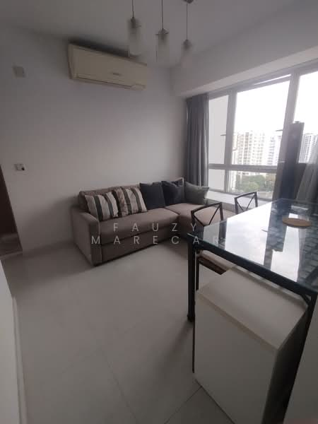 Esta Ruby, 500 Guillimard Road, 3 Bedrooms, 958 sqft, Condominium For Rent, by Fauzy Marecar, 500111273 - Living Room - PropertyGuru.com.sg