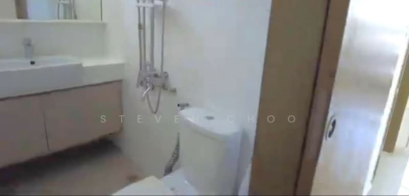 CityLife @ Tampines, 57 Tampines Central 7, 3 Bedrooms, 902 sqft, Executive Condominium For Rent, by Steven Choo, 500111282 - Bathroom - PropertyGuru.com.sg