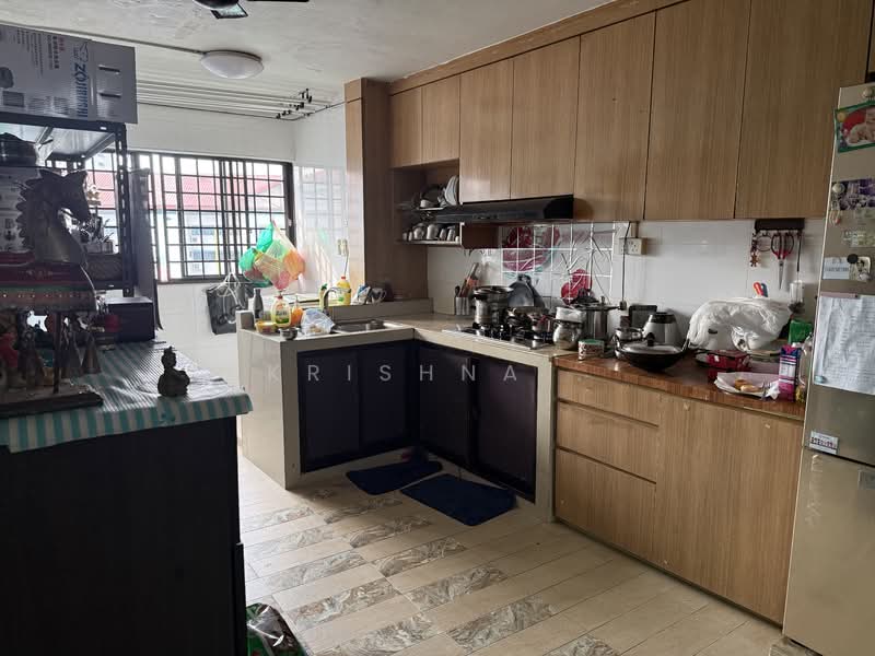 264 Jurong East Street 24, 264 Jurong East Street 24, 2 Bedrooms, 732 sqft, HDB Flat For Sale, by Krishna ., 500111283 - Kitchen - PropertyGuru.com.sg
