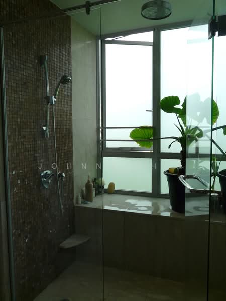 The Raintree, 95 Bukit Drive, 3 Bedrooms, 1,389 sqft, Condominium For Rent, by Johnny Chia, 500111296 - PropertyGuru.com.sg