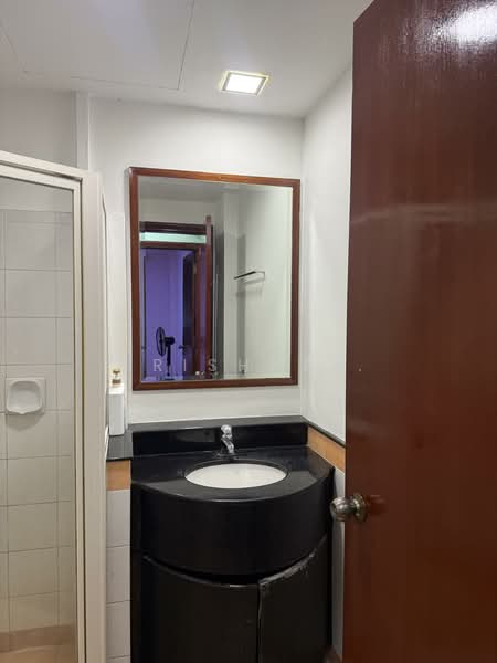 Euphony Gardens, 1 Jalan Mata Ayer, 2 Bedrooms, 980 sqft, Condominium For Rent, by Krishna ., 500111305 - Bathroom - PropertyGuru.com.sg