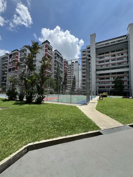405 Jurong West Street 42, 405 Jurong West Street 42, 3 Bedrooms, 1,689 sqft, HDB Flat For Sale, by Jackie Tan 陳筱薇, 500111307 - Exterior - PropertyGuru.com.sg