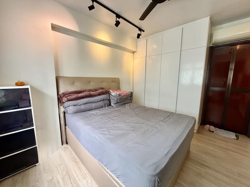 470A Upper Serangoon Crescent, 470A Upper Serangoon Crescent, 3 Bedrooms, 990 sqft, HDB Flat For Sale, by Esther Cai, 500111309 - Bedroom - PropertyGuru.com.sg