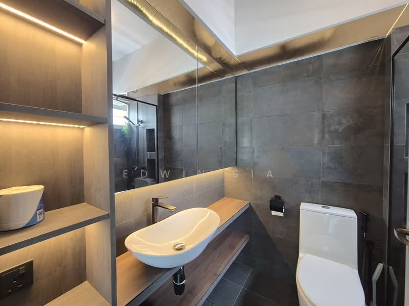 80C Telok Blangah Street 31, 80C Telok Blangah Street 31, 3 Bedrooms, 1,001 sqft, HDB Flat For Rent, by Edwin Sia, 500111323 - Bathroom - PropertyGuru.com.sg