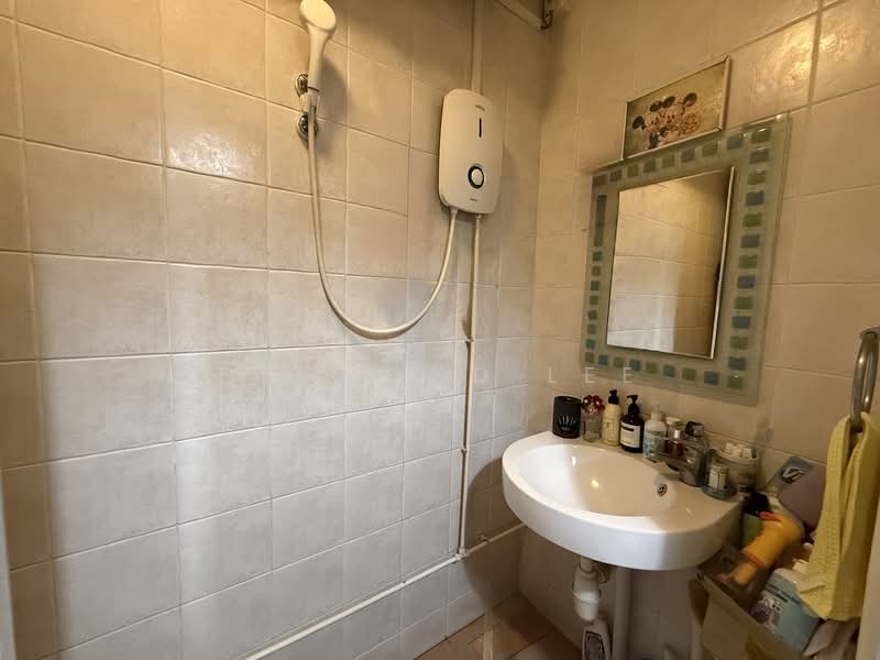 542 Serangoon North Avenue 4, 542 Serangoon North Avenue 4, 4 Bedrooms, 1,582 sqft, HDB Flat For Sale, by Desmond Lee, 500111336 - Bathroom - PropertyGuru.com.sg