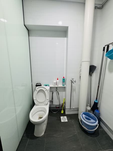 368 Corporation Drive, 368 Corporation Drive, Room Rental, 150 sqft, HDB Flat For Rent, by Pamela Lai, 500111338 - Bathroom - PropertyGuru.com.sg