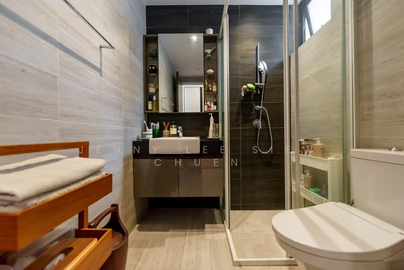 Rezi 35, 20 Lorong 35 Geylang, 4 Bedrooms, 1,647 sqft, Apartment For Sale, by Jenny Lee Siew Chuen, 500111340 - Bathroom - PropertyGuru.com.sg