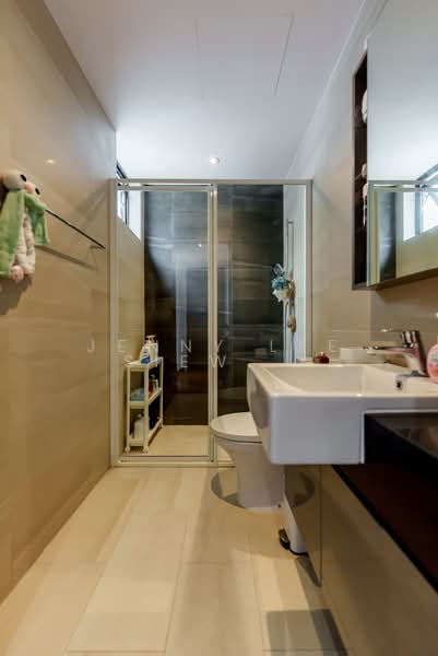 Rezi 35, 20 Lorong 35 Geylang, 4 Bedrooms, 1,647 sqft, Apartment For Sale, by Jenny Lee Siew Chuen, 500111340 - Bathroom - PropertyGuru.com.sg