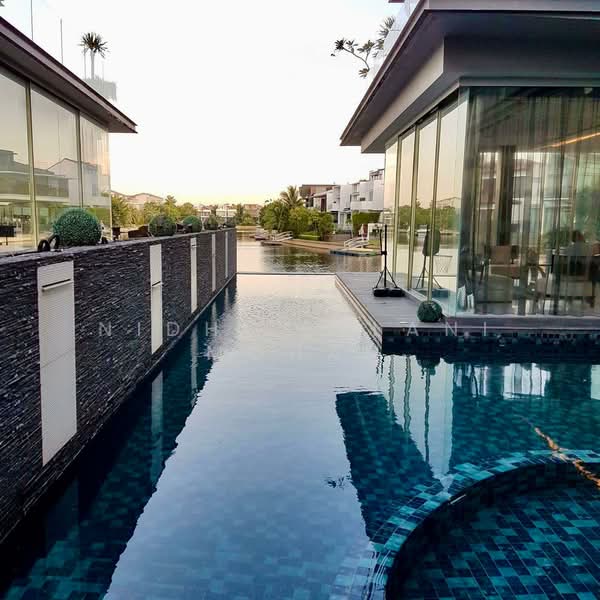 Sentosa Cove, Ocean Drive, 5 Bedrooms, 7,000 sqft, Detached House For Sale, by Nidhi Belani Mohan, 500111343 - Exterior - PropertyGuru.com.sg