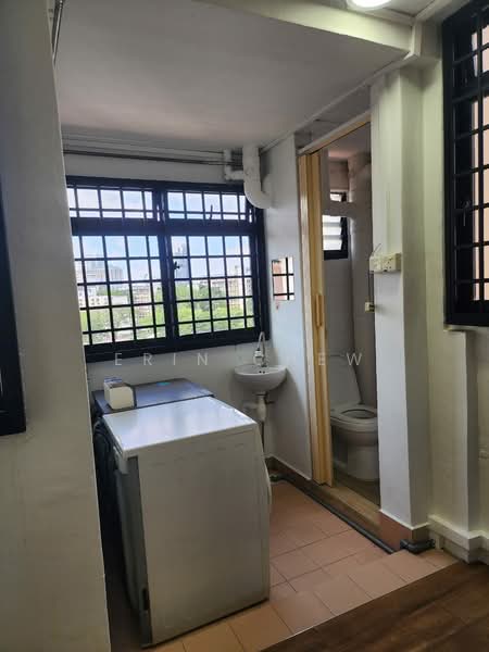 97 Commonwealth Crescent, 97 Commonwealth Crescent, 2 Bedrooms, 732 sqft, HDB Flat For Sale, by Erin Chew, 500111345 - Bathroom - PropertyGuru.com.sg