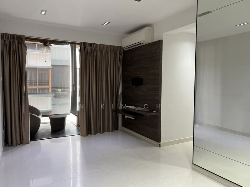 Vanadium, 9 Hertford Road, 2 Bedrooms, 829 sqft, Apartment For Sale, by Tan Kim Choo, 500111353 - Balcony & Living Hall - PropertyGuru.com.sg