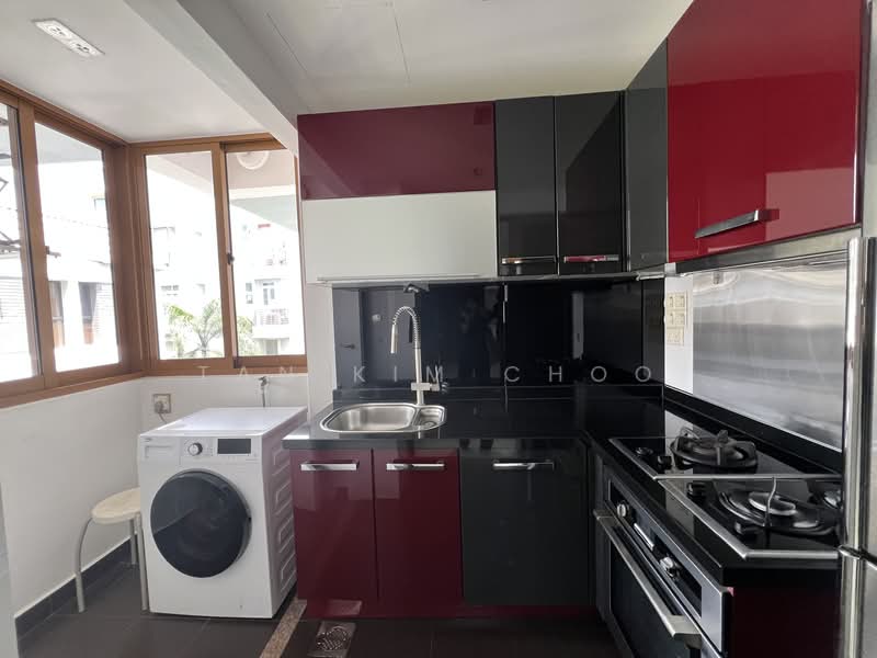 Vanadium, 9 Hertford Road, 2 Bedrooms, 829 sqft, Apartment For Sale, by Tan Kim Choo, 500111353 - Kitchen - PropertyGuru.com.sg