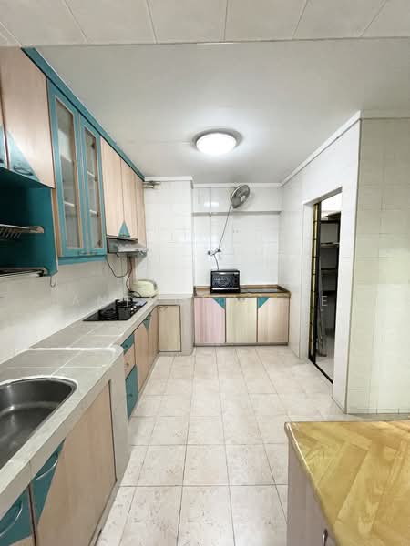 274 Toh Guan Road, 274 Toh Guan Road, 3 Bedrooms, 1,087 sqft, HDB Flat For Rent, by Anthony Lee, 500111368 - Kitchen - PropertyGuru.com.sg