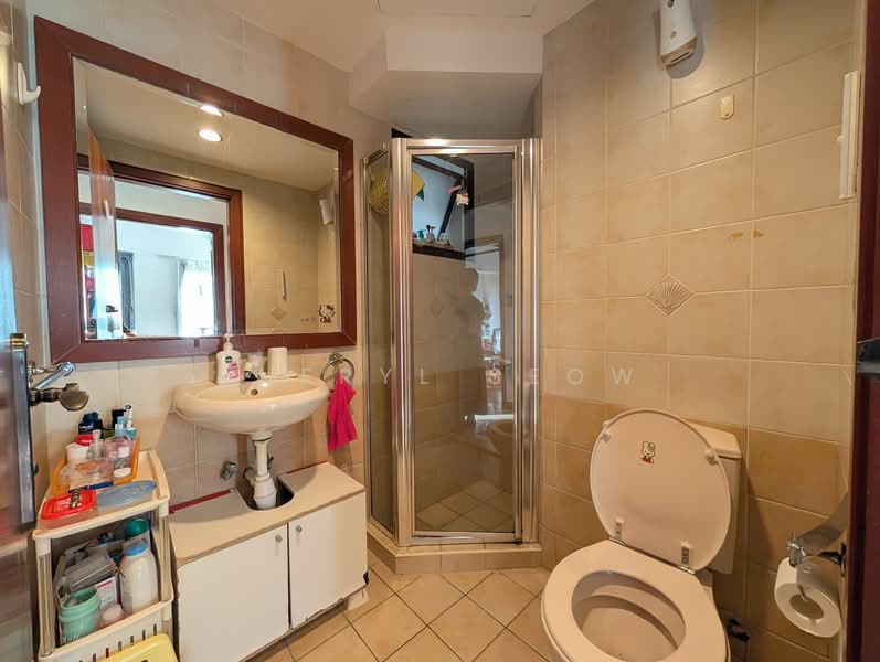 The Mayfair, 3 Jurong East Street 32, 3 Bedrooms, 1,163 sqft, Condominium For Sale, by Sheryl Seow, 500111372 - Bathroom - PropertyGuru.com.sg