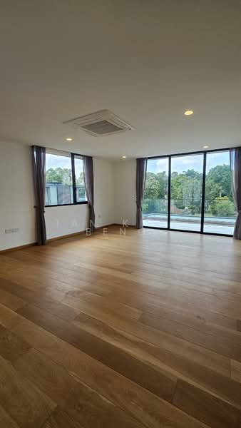 Bungalow @ Sian Tuan Ave, Sian Tuan Avenue, 5 Bedrooms, 11,560 sqft, Detached House For Sale, by Tan Kiat Beng, 500111378 - Master Bedroom - PropertyGuru.com.sg