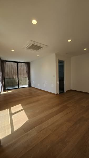 Bungalow @ Sian Tuan Ave, Sian Tuan Avenue, 5 Bedrooms, 11,560 sqft, Detached House For Sale, by Tan Kiat Beng, 500111378 - Living Room - PropertyGuru.com.sg