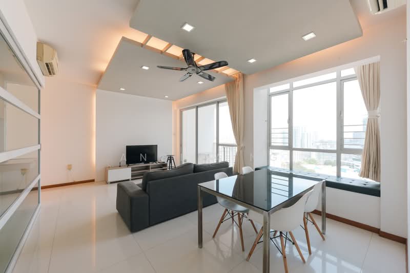 One St Michael's, 1 Saint Michael's Road, 3 Bedrooms, 1,184 sqft, Condominium For Sale, by Angela Ng, 500111381 - Living Room - PropertyGuru.com.sg