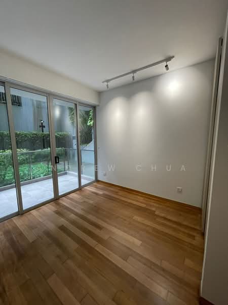 8 @ Mount Sophia, 8 Mount Sophia, 2 Bedrooms, 958 sqft, Condominium For Sale, by Andrew Chua, 500111390 - Balcony - PropertyGuru.com.sg