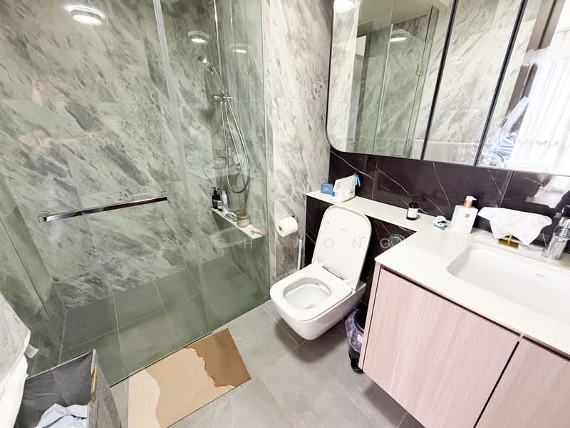 The Watergardens at Canberra, 27 Canberra Drive, 1 Bedroom, 550 sqft, Condominium For Rent, by Zach Wong, 500111399 - Bathroom - PropertyGuru.com.sg