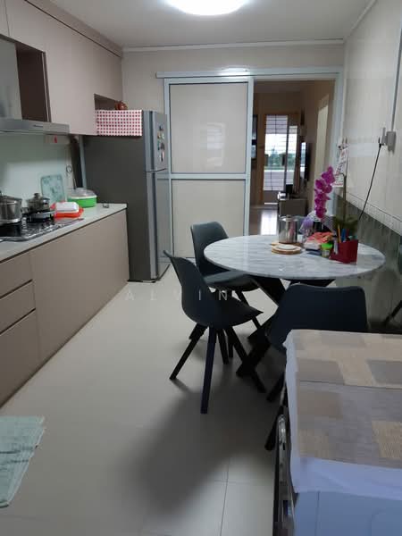 102 Jurong East Street 13, 102 Jurong East Street 13, Room Rental, 250 sqft, HDB Flat For Rent, by Alvin ., 500111423 - Kitchen - PropertyGuru.com.sg
