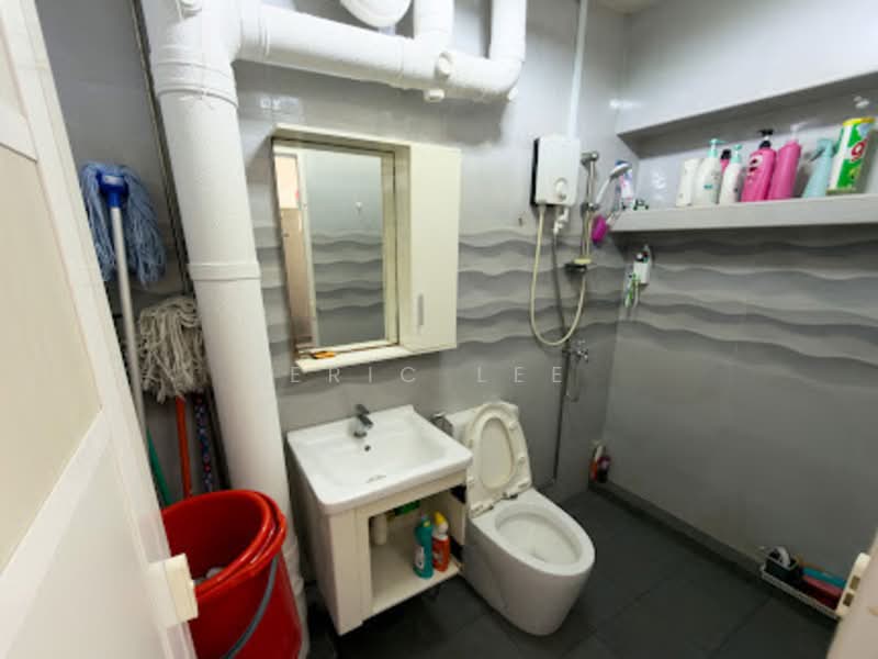 151 Jalan Teck Whye, 151 Jalan Teck Whye, 3 Bedrooms, 1,076 sqft, HDB Flat For Sale, by Eric Lee, 500111431 - Bathroom - PropertyGuru.com.sg