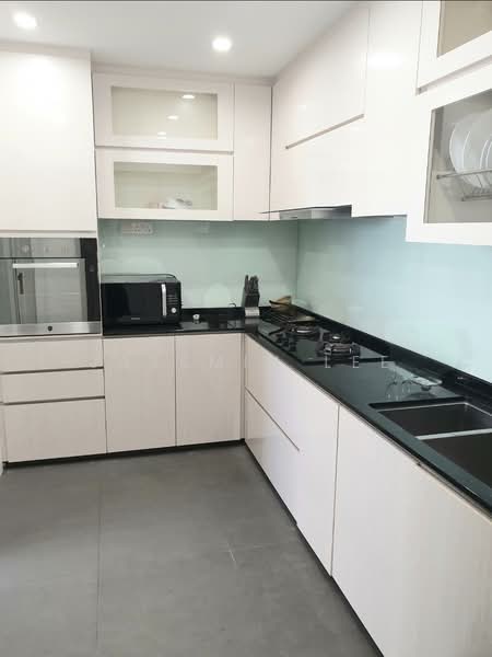 710 Pasir Ris Street 72, 710 Pasir Ris Street 72, 4 Bedrooms, 1,647 sqft, HDB Flat For Sale, by Jassmin Lee, 500111436 - Kitchen - PropertyGuru.com.sg