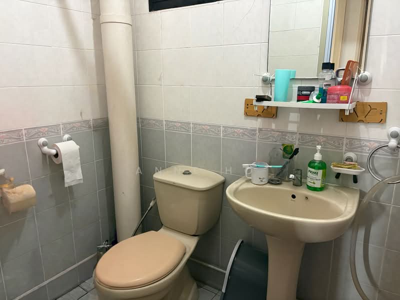 359A Admiralty Drive, 359A Admiralty Drive, 3 Bedrooms, 1,022 sqft, HDB Flat For Sale, by Anne Ho, 500111442 - Bathroom - PropertyGuru.com.sg