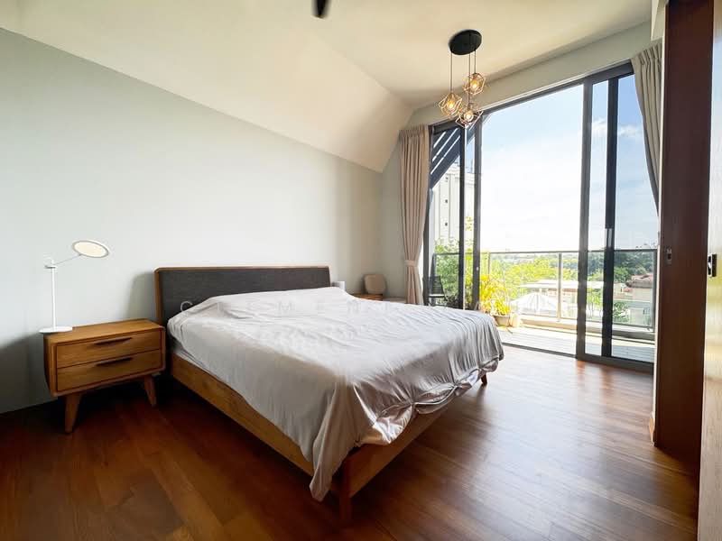 Mon Jervois, 45 Jervois Road, 3 Bedrooms, 1,475 sqft, Condominium For Rent, by Clement Tan, 500111443 - Master Bedroom (Level 2)  - PropertyGuru.com.sg