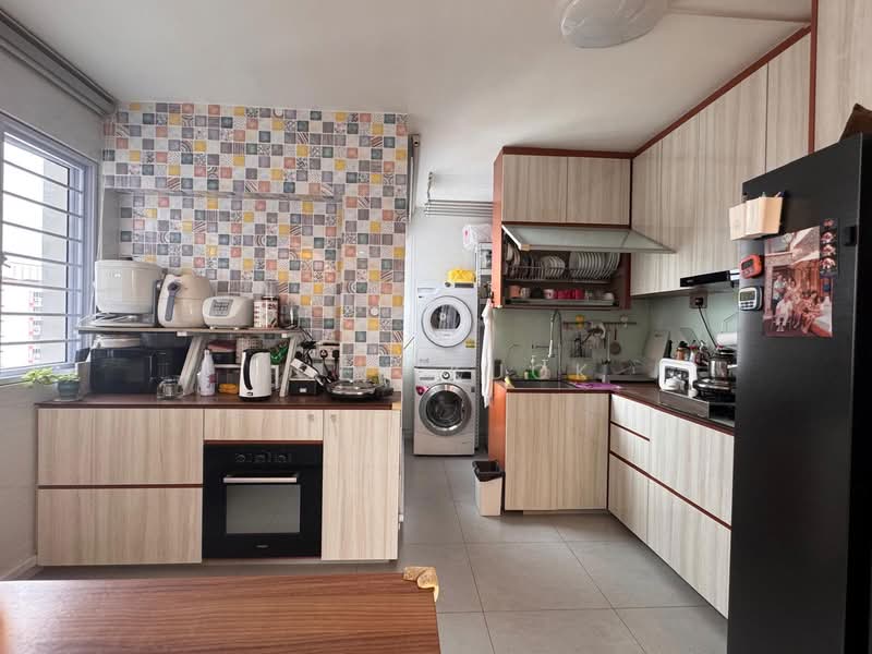 541 Pasir Ris Street 51, 541 Pasir Ris Street 51, Room Rental, 150 sqft, HDB Flat For Rent, by Joey Kuok, 500111444 - Kitchen - PropertyGuru.com.sg