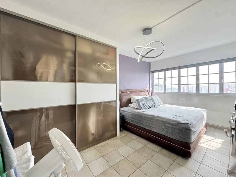439 Ang Mo Kio Avenue 10, 439 Ang Mo Kio Avenue 10, 3 Bedrooms, 1,281 sqft, HDB Flat For Sale, by Lilian Huang 黄丽莲, 500111460 - Master Bedroom - PropertyGuru.com.sg
