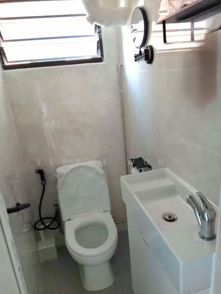 128 Bukit Merah View, 128 Bukit Merah View, 2 Bedrooms, 721 sqft, HDB Flat For Sale, by Serene Wong, 500111461 - Bathroom - PropertyGuru.com.sg